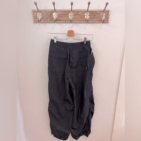 ARITZIA Aviator Parachute pants size 2XS - Picture 4 of 5